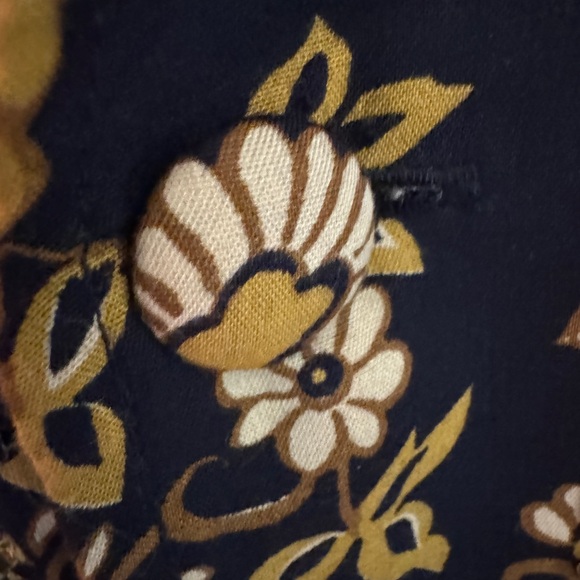 Liz Claiborne Floral Black and Gold Women's Vest 10 Petite - Picture 5 of 9